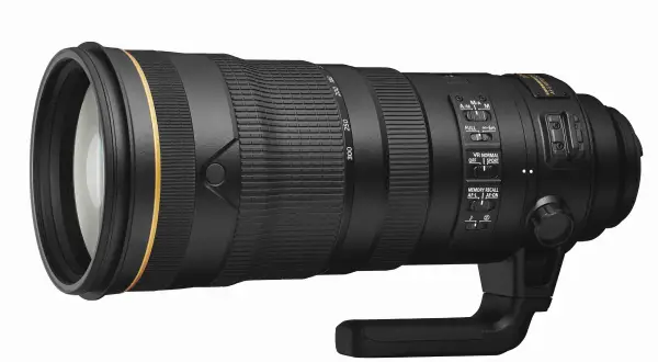 Profesjonalny obiektyw af-s z uchwytem, z oznaczeniami ogniskowych 200-300 mm i przełącznikami trybów.