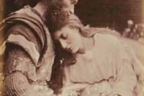 Portret Julii Margaret Cameron: kobieta opiera głowę na ramieniu mężczyzny w zbroi.